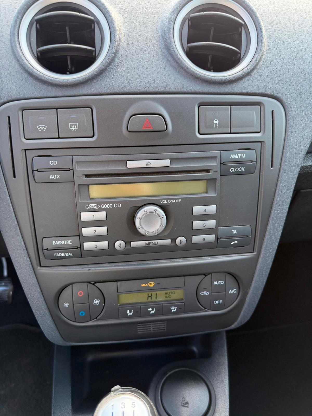 Ford Fusion 1.4 TDCi 5p. Collection-04/2006