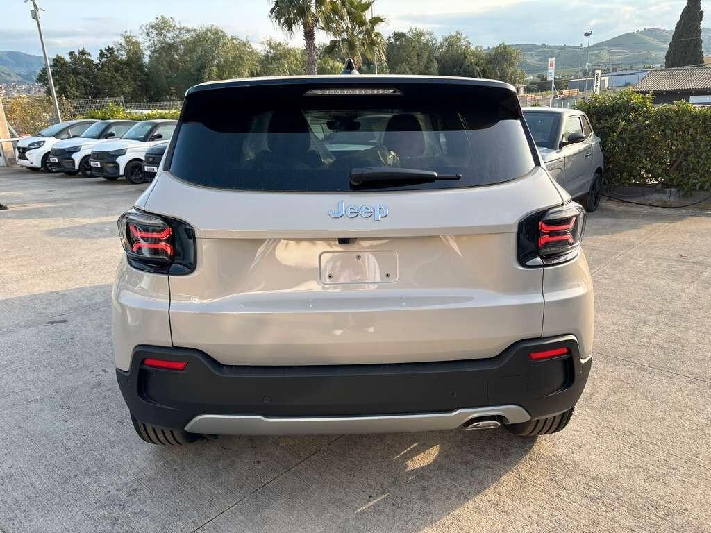 Jeep Avenger 1.2 Turbo 100 CV Summit a 234 euro al mese