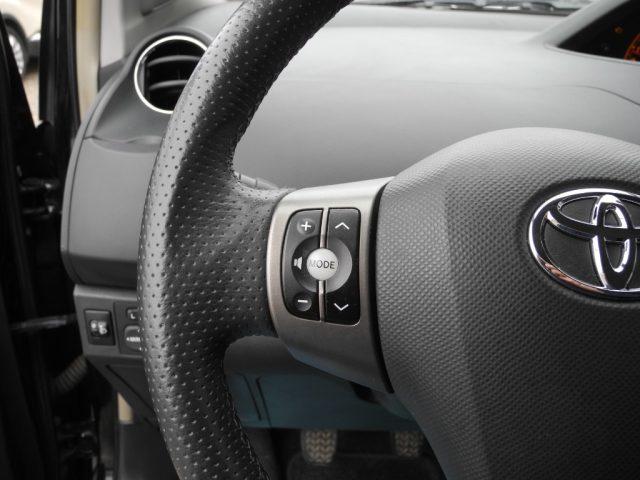 TOYOTA Yaris 1.4 D-4D DPF 5p. 6M - OK NEOPATENTATI - DA VETRINA