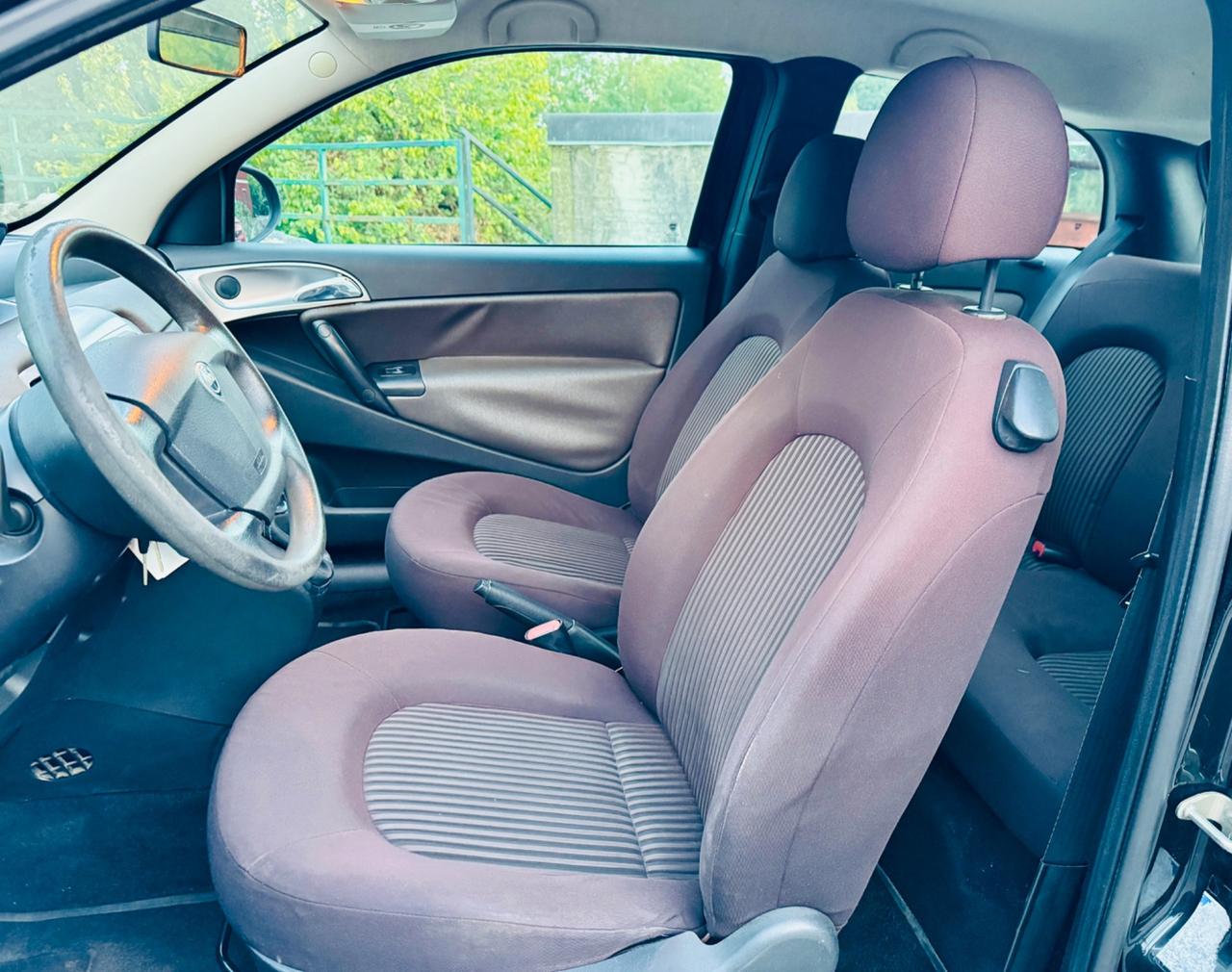 Lancia Ypsilon 1.2 Versus