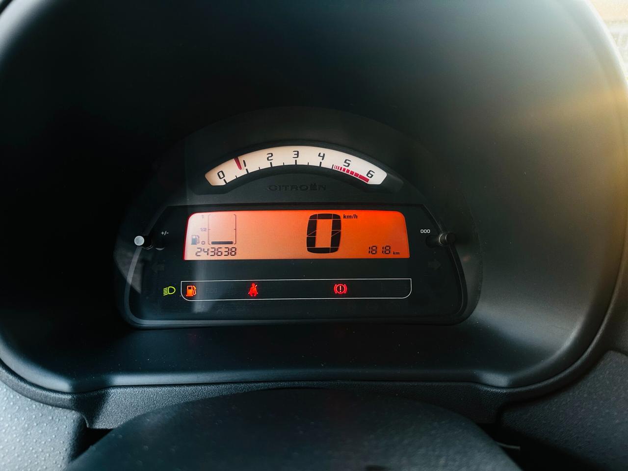 Citroen C2 1.4 HDi 70CV VTR LEGGI BENE