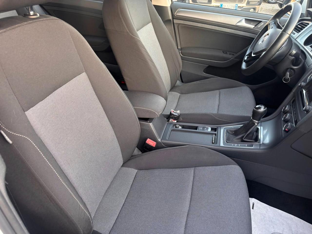 VOLKSWAGEN GOLF 7