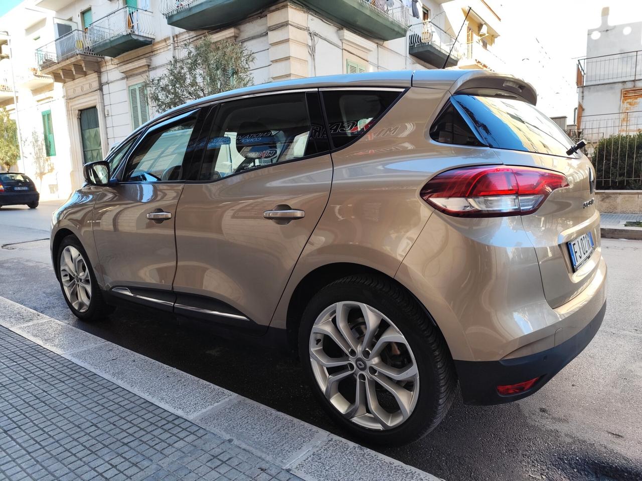 Renault Scenic 1.5 dCi 110CV AUTOMATICA NAVI