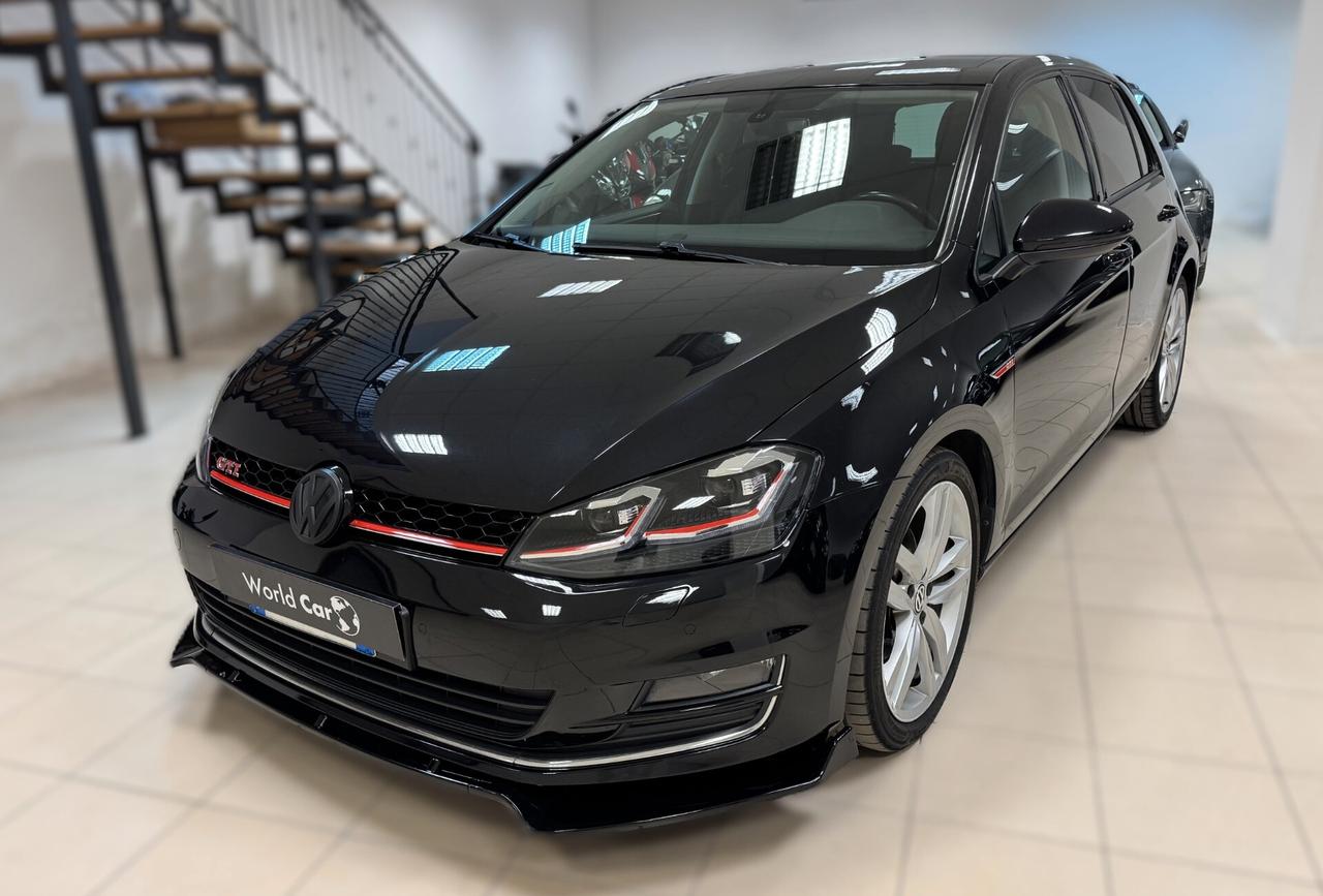 Volkswagen Golf 1.4 TSI 140 CV DSG GTI