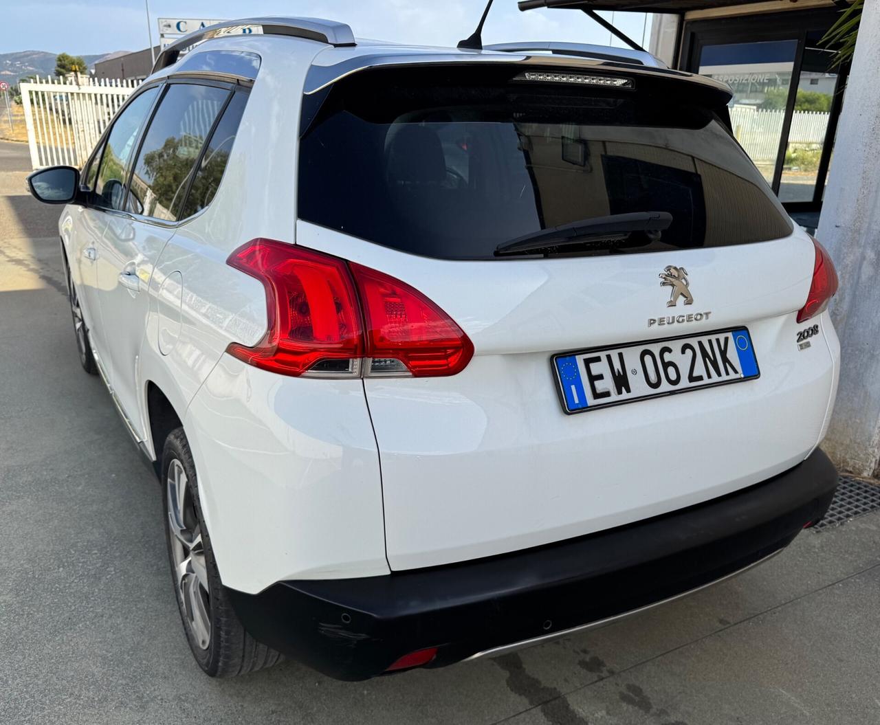 Peugeot 2008 1.6 e-HDi 92 Allure -GRIP CONTROL-