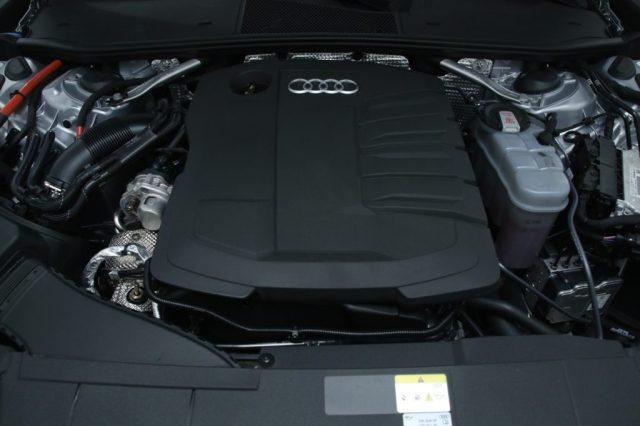 AUDI A6 Avant 40 TDI quattro ultra S tronic S-line