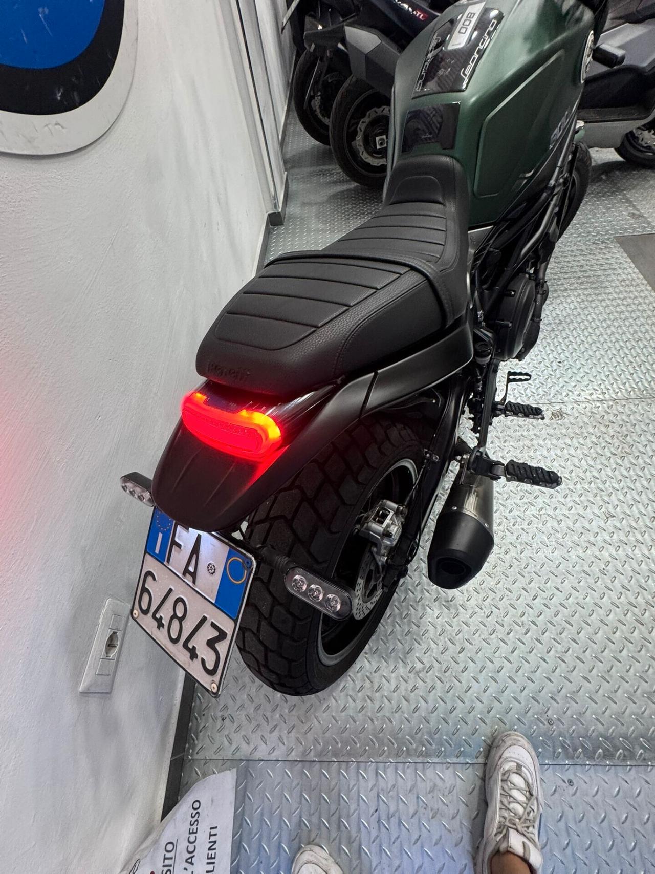 Benelli Leoncino Trail 800