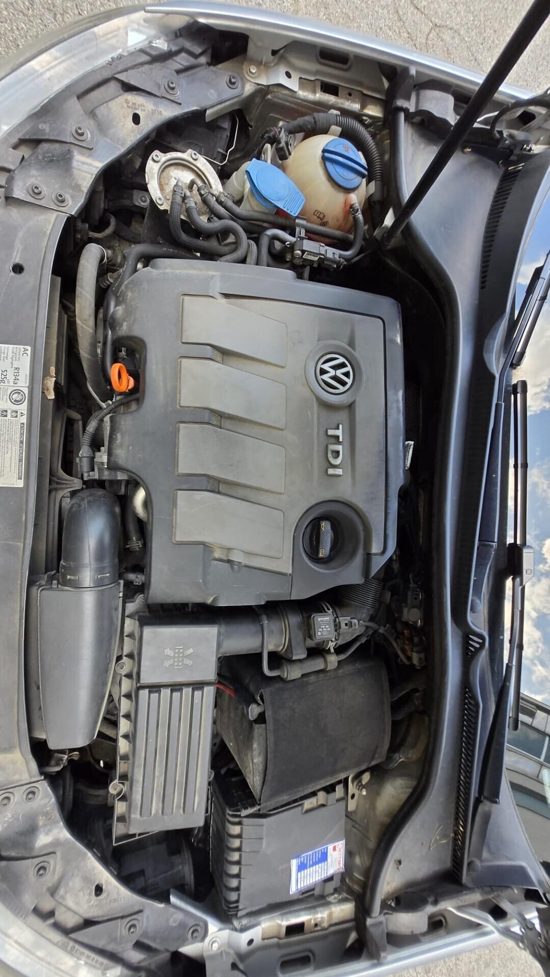 Volkswagen Golf 1.6 TDI 5p. Highline Neopatentati