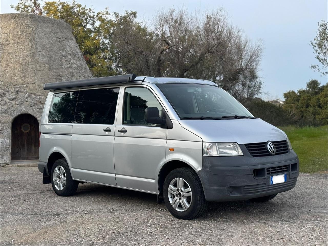 Volkswagen T5 california 2.5TDI 131cv