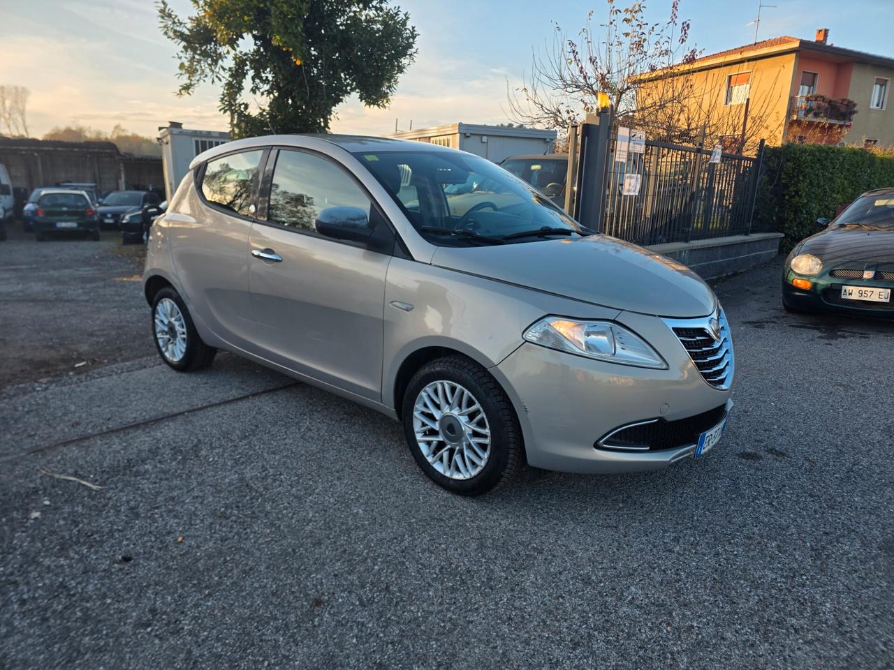 Lancia Ypsilon 1.2 69 CV 5 porte GPL Ecochic Gold
