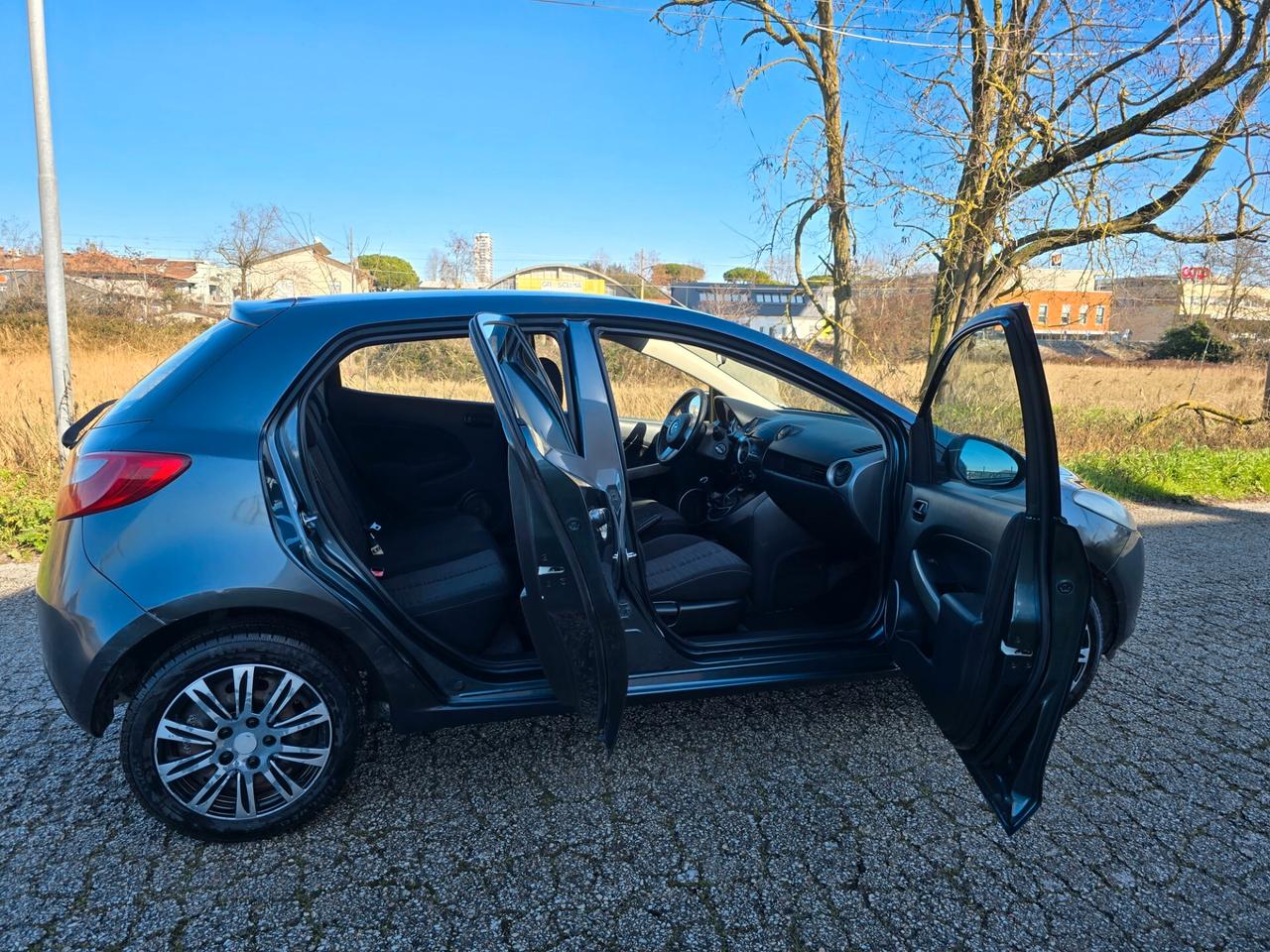 Mazda 2 1.4 DIESEL Con GARANZIA-NEOPATENTATI