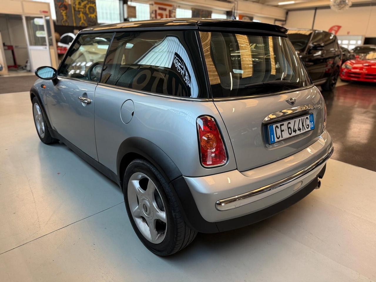 Mini Cooper 1.6 16V asi