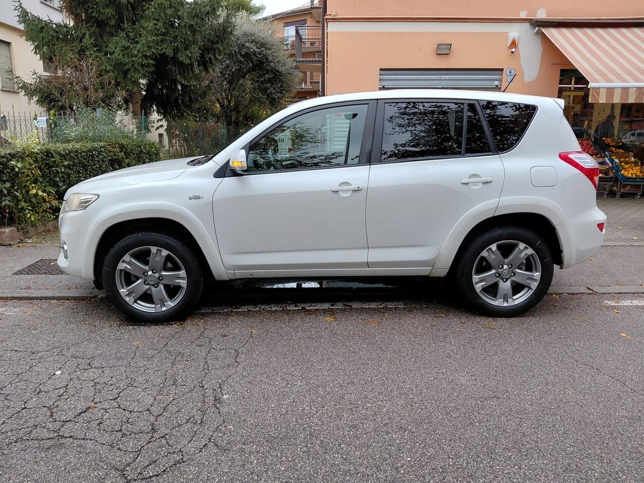Toyota RAV4 Crossover 2.2 D-Cat A/T 150 CV Executive