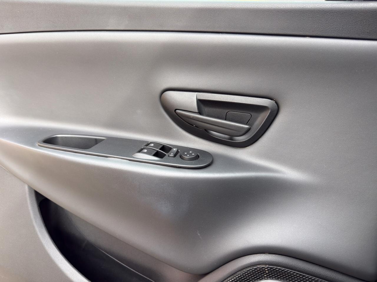 Lancia Ypsilon 1.0 FireFly 5 porte Hybrid Gold - 2023