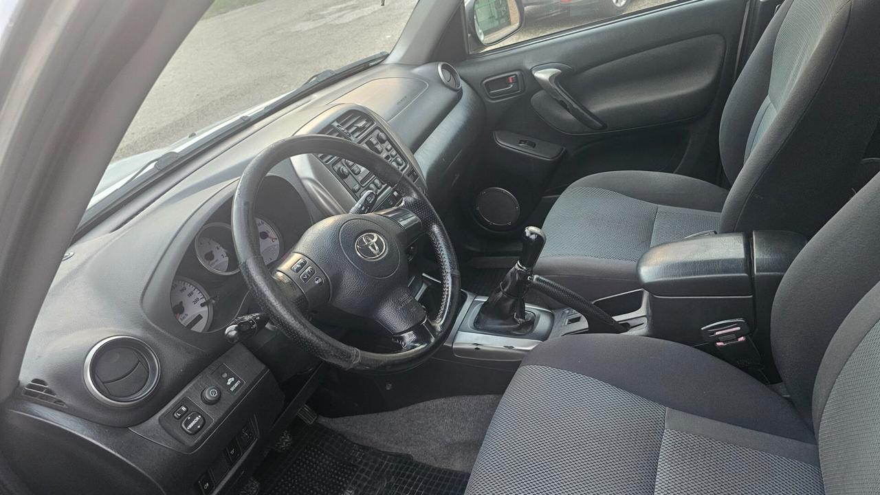 Toyota RAV 4 RAV4 2.0 Tdi D-4D cat 5 porte Sol