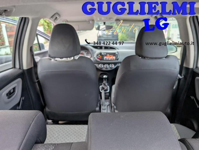 TOYOTA Yaris 1.3 5 porte Active Neopatentati