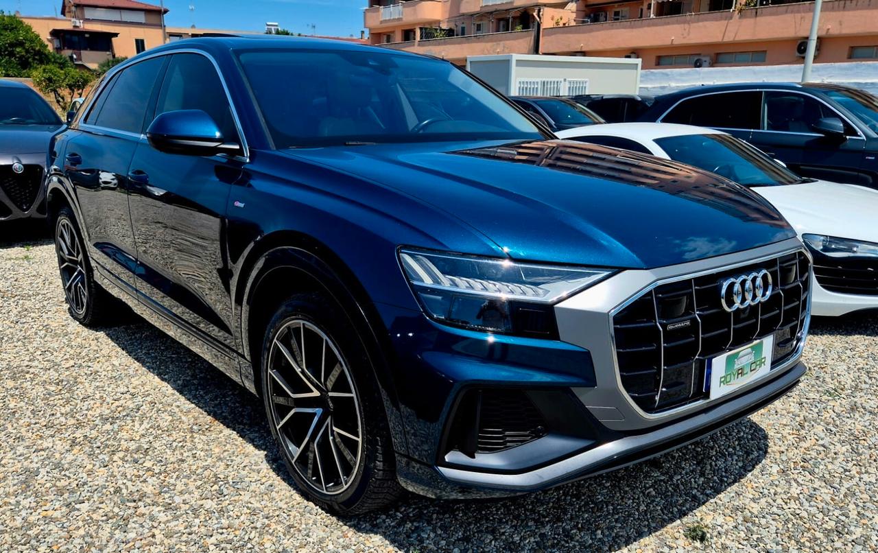 Audi Q8 50 TDI 286 CV quattro Tetto apribile