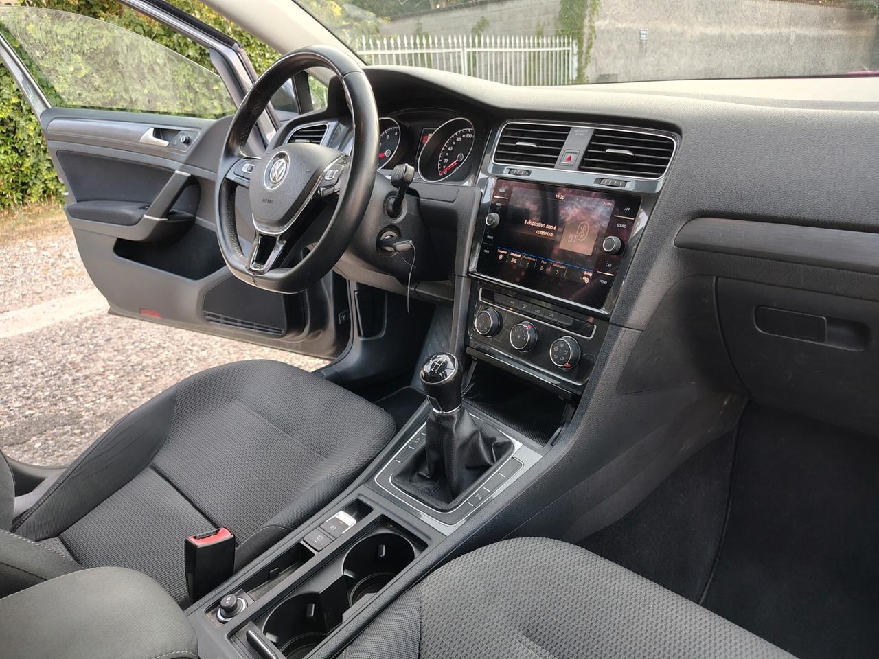 Volkswagen Golf Variant 1.0 TSI 110 CV 5p. Trendline BlueMotion