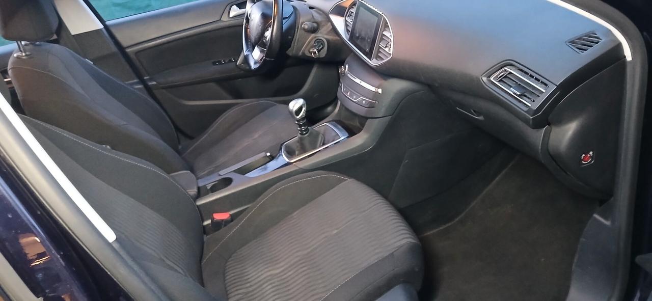 Peugeot 308 1.6 HDi s.w neopatentati