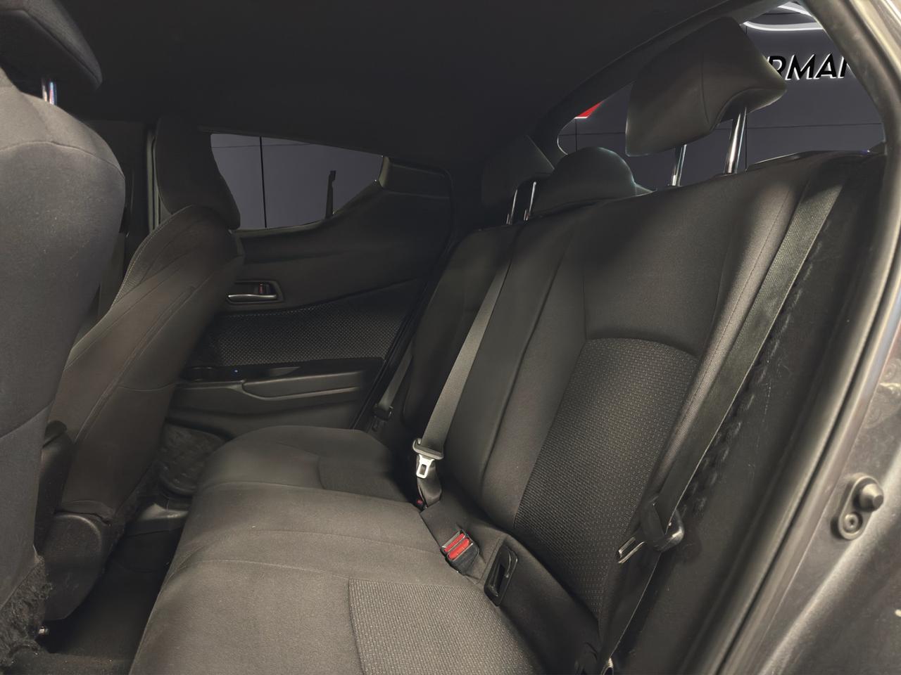 Toyota C-HR 5 Porte C-HR 1.8h Lounge 2wd e-cvt
