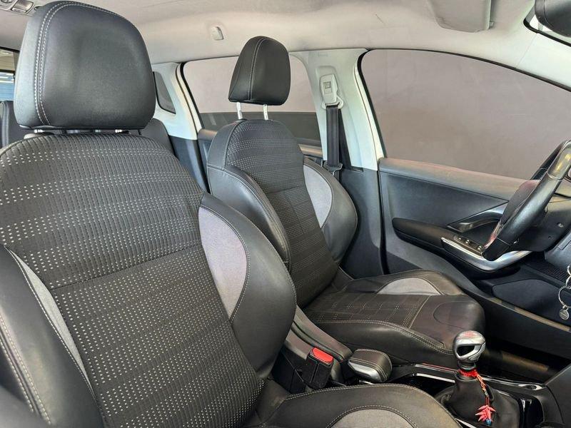 Peugeot 2008 1.6 BlueHDi 120 CV Féline