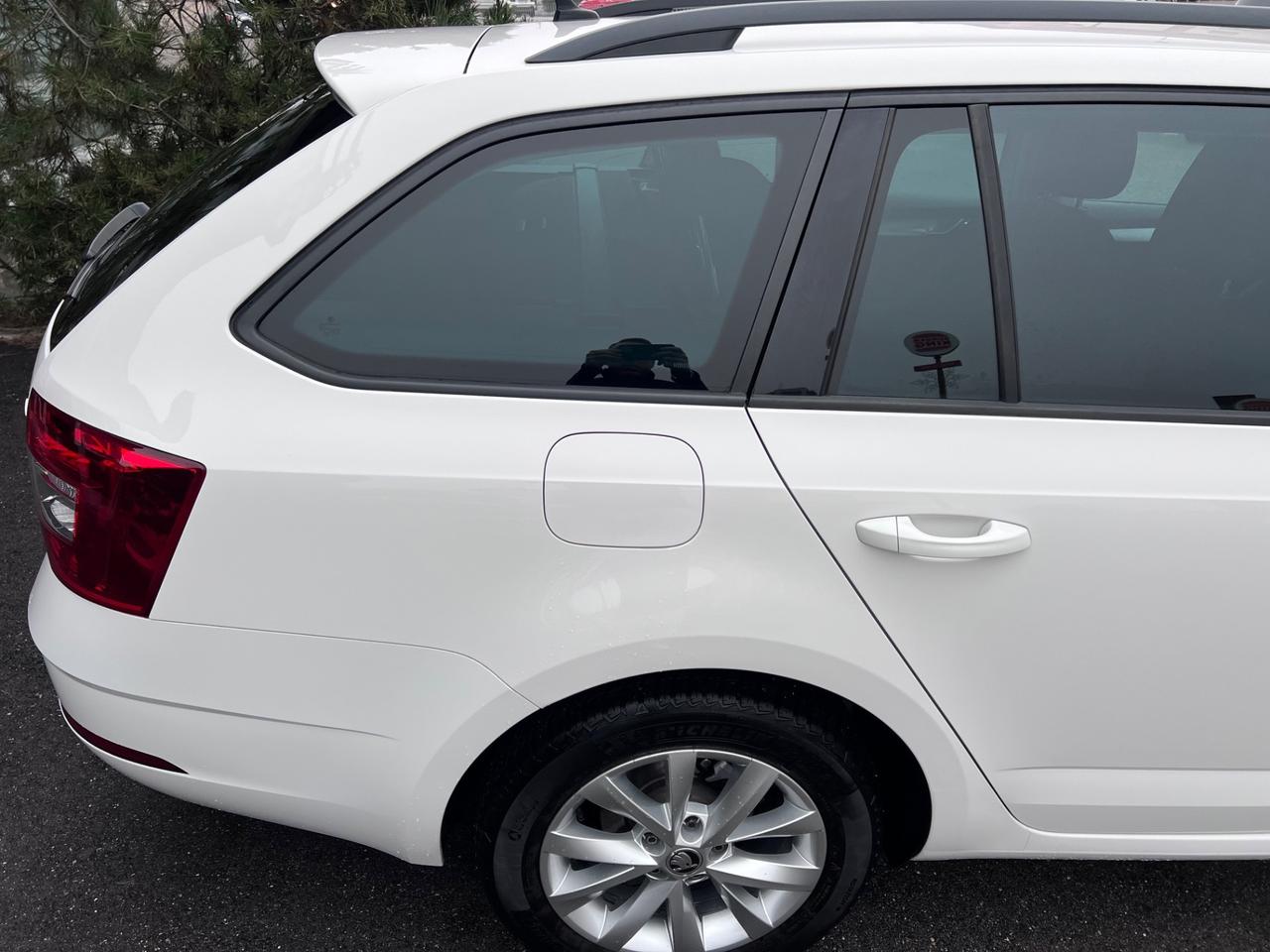 Skoda Octavia 1.6 TDI CR 115 CV DSG Wagon Executive Sport