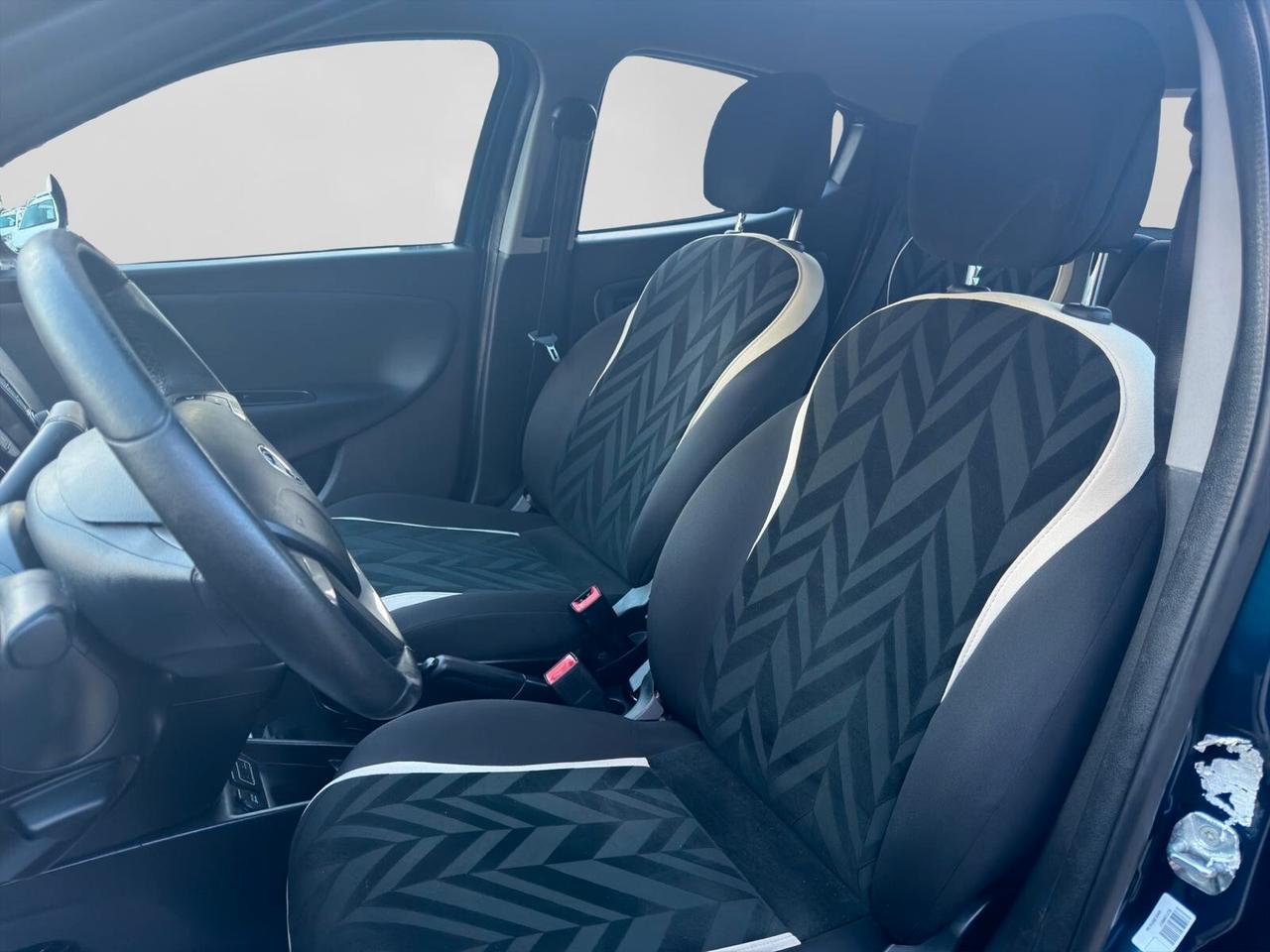 Lancia Ypsilon 0.9 85cv Ecochic Gold