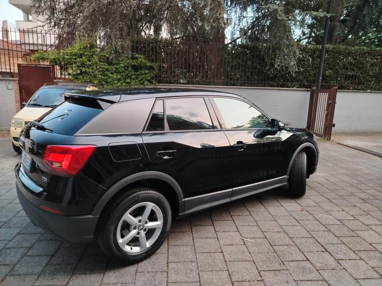 Audi Q2 30 TDI Business