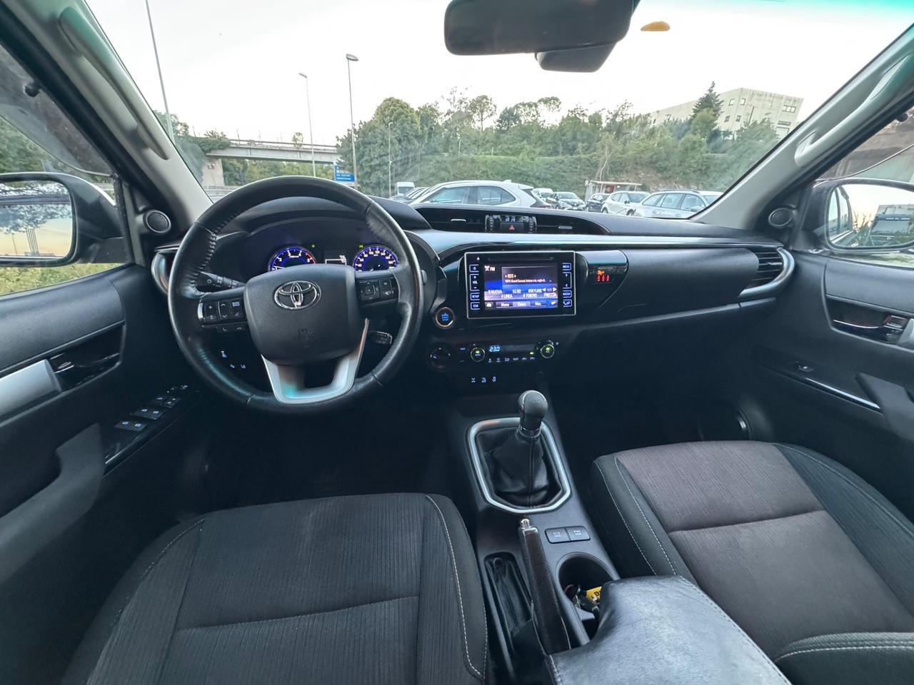 Toyota Hilux 2.4 D-4D 4WD Double Cab Comfort