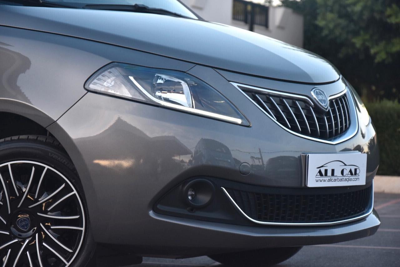 Lancia Ypsilon 1.0 Hybrid Gold