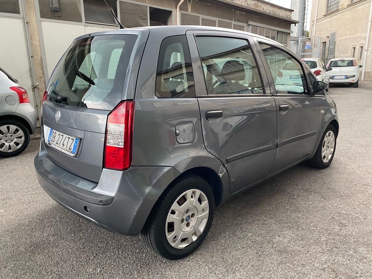 Fiat Idea 1.4 BENZINA NEOPATENTATI
