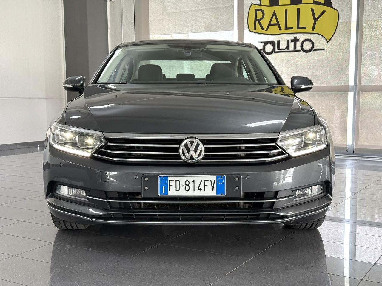 Volkswagen Passat Hgline 2.0 tdi 150cv #10396