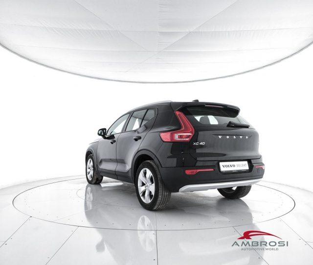 VOLVO XC40 T2 Momentum