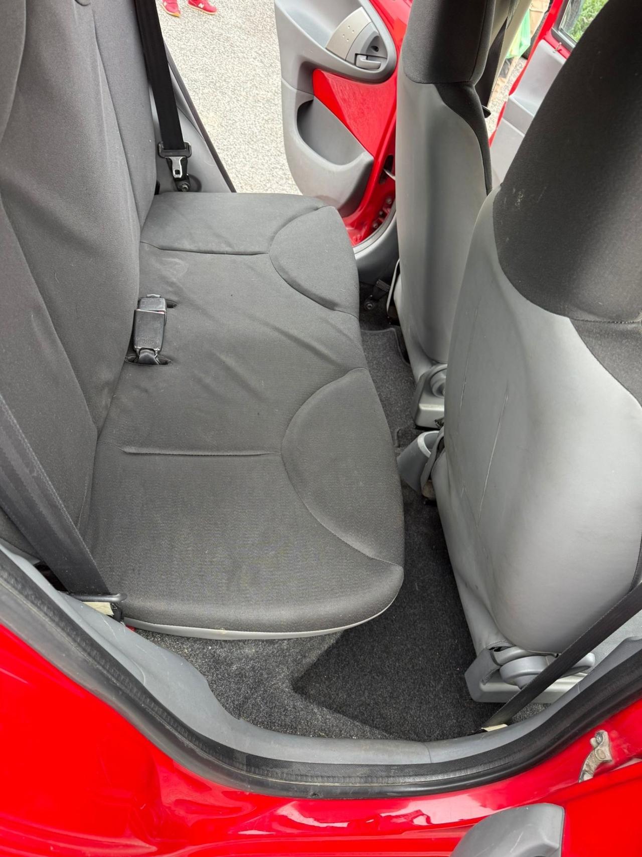 Toyota Aygo 1.0 12V VVT-i 5 porte Sol