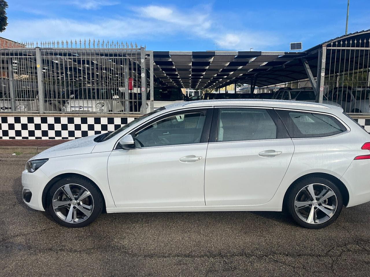 Peugeot 308 BlueHDi 120 SW Allure Unipro 2015