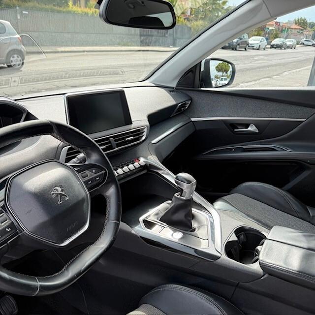 Peugeot 3008 BlueHDi 120 S&S Business