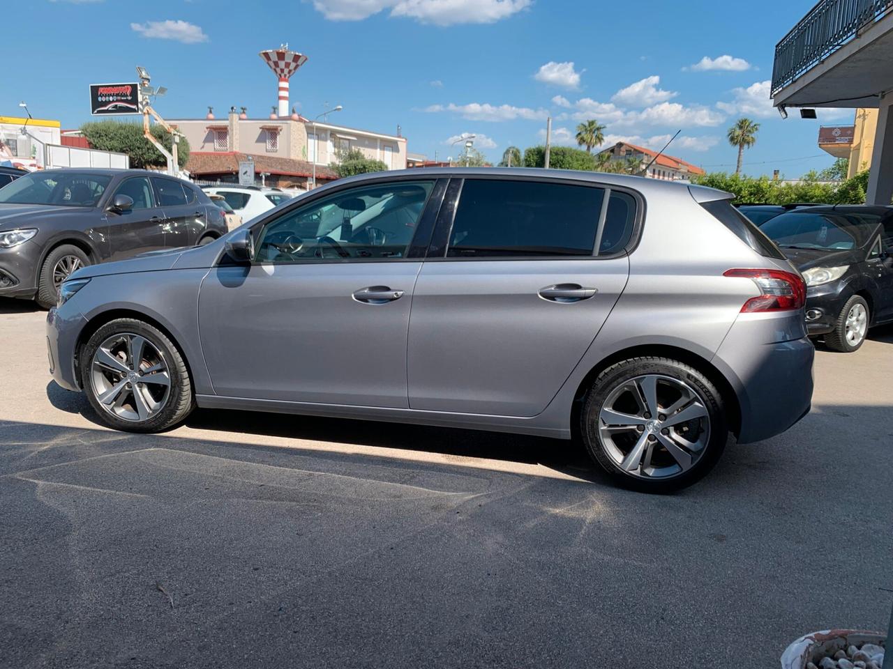 Peugeot 308 BlueHDi 120 S&S EAT6 Allure