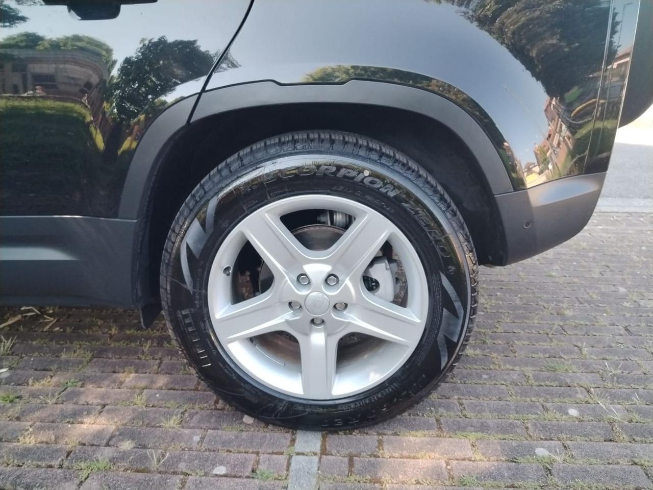 Land Rover Defender X-Dynamic SE D 200 MHEV