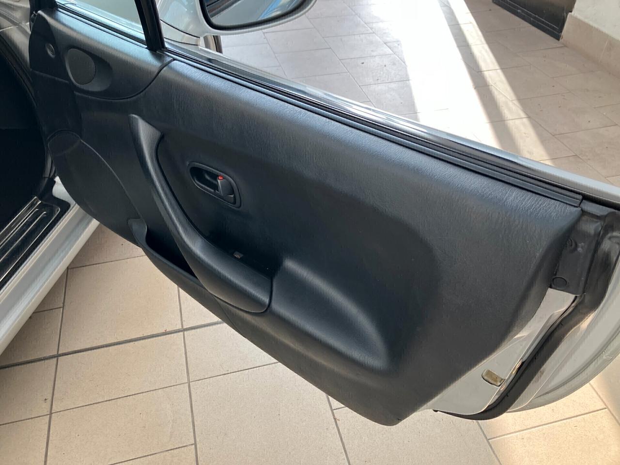 Mazda MX-5 1.6i CLIMA / HARD TOP