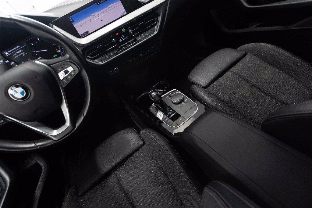 BMW 116d Advantage auto del 2021