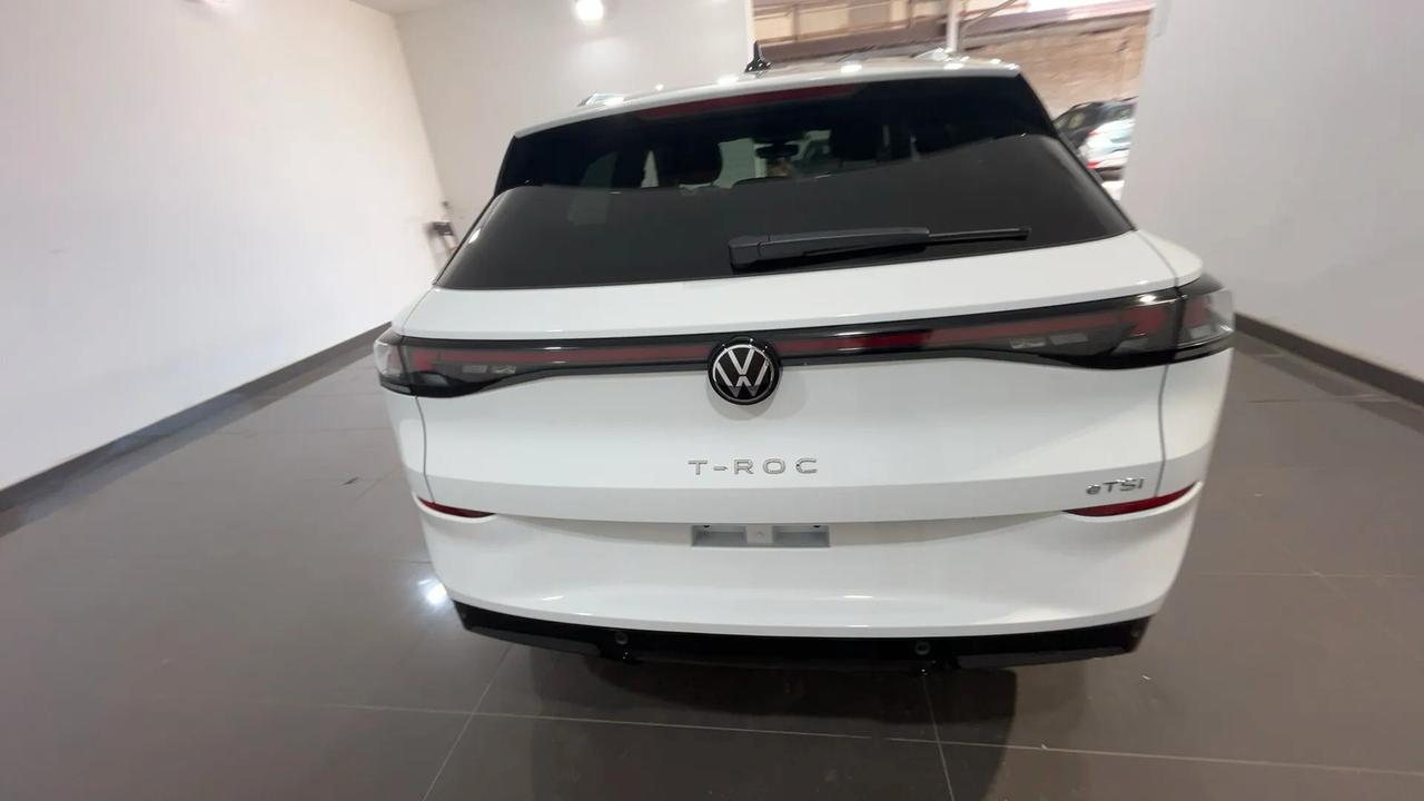 Volkswagen T-Roc 1.5 eTSI ACT 150 CV DSG R-Line