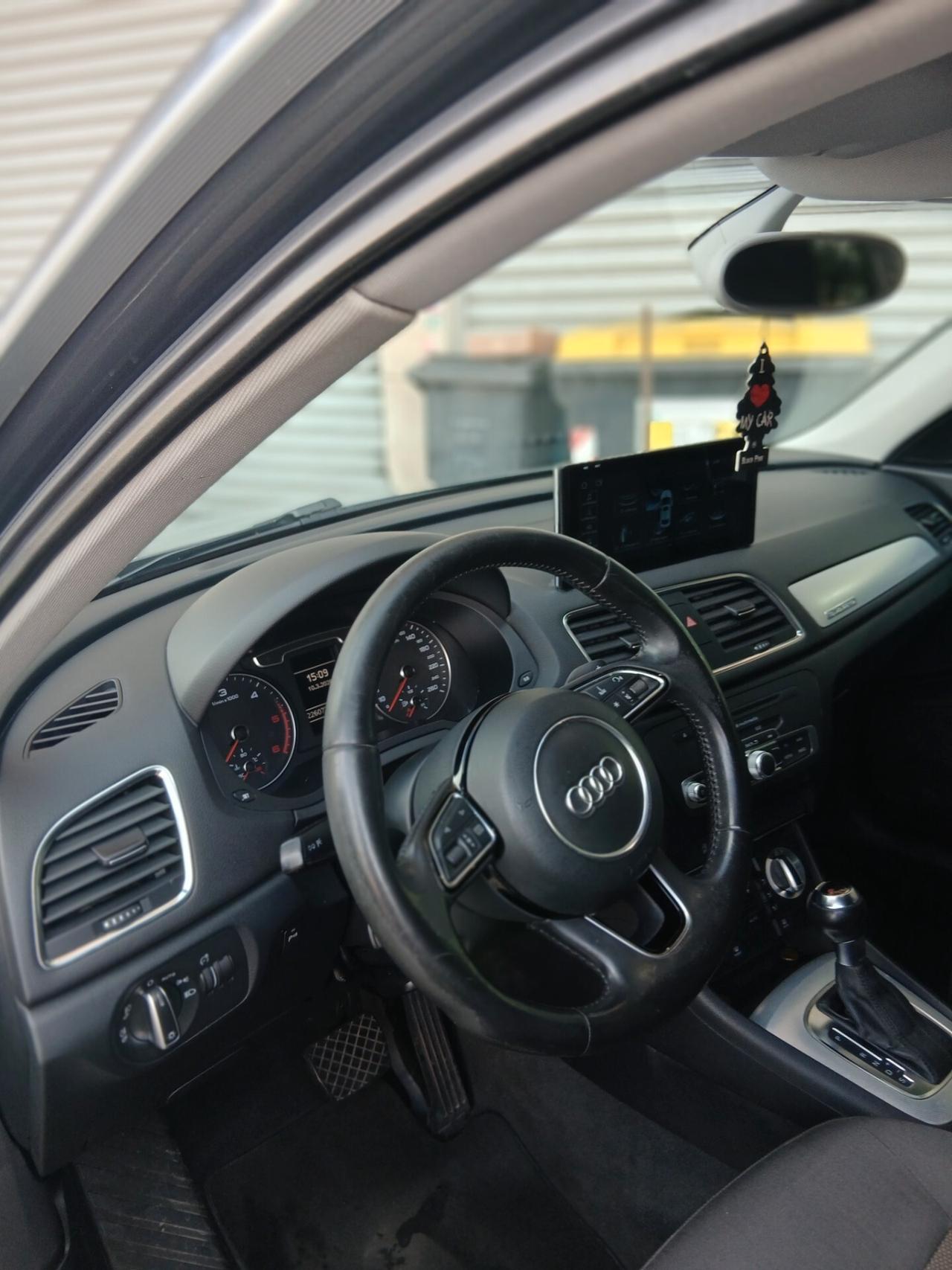 Audi Q3 35 TDI S tronic Business