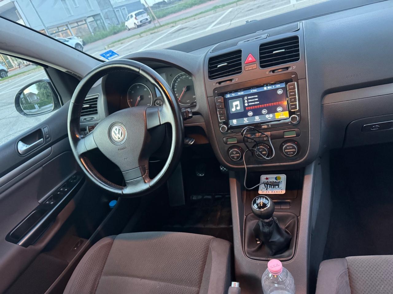 Volkswagen Golf 1.9 TDI 5p. 138000km