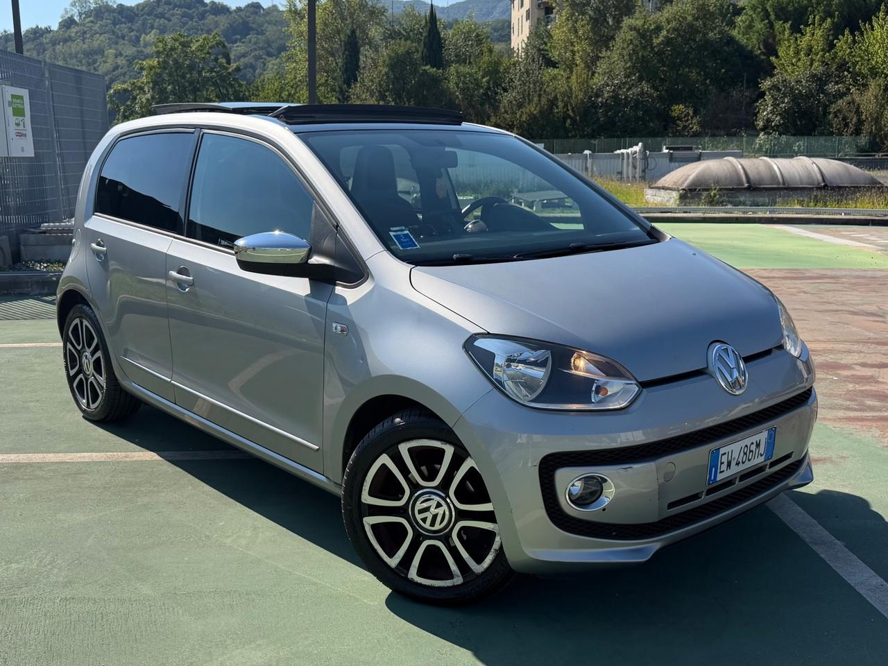 Volkswagen up! 1.0 75 CV 5p. high