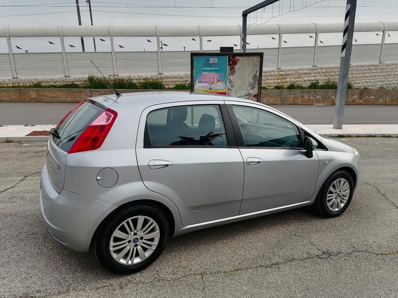 Fiat Grande Punto 1.3 MJT 75 CV 5 porte Dynamic