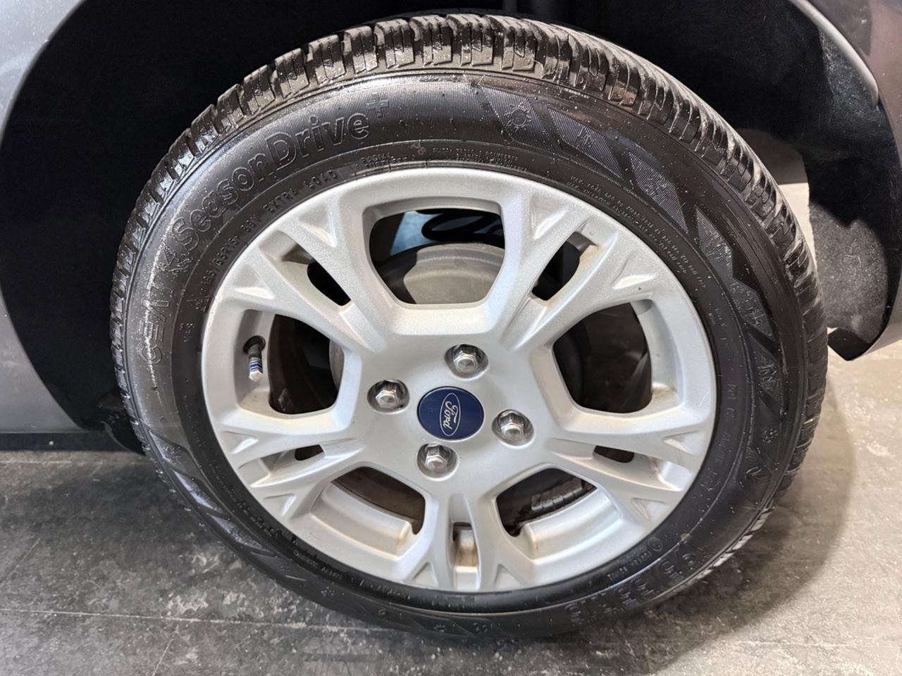 Ford Fiesta 1.4 5p. Bz.- GPL Titanium