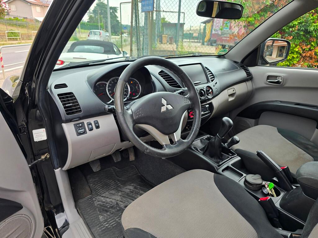 Mitsubishi L200 2.5 DI-D/136CV CLUB CUB INVITE