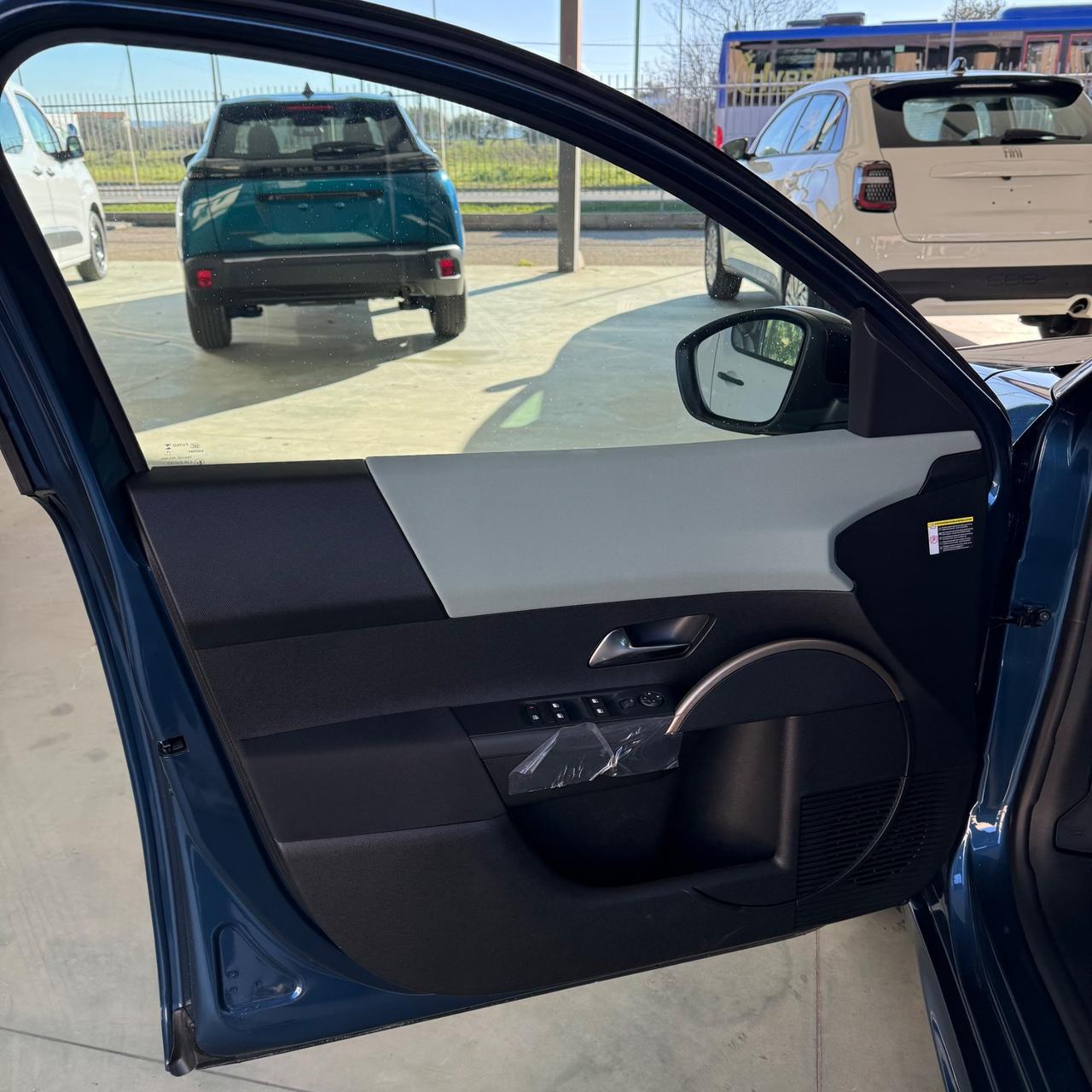 Lancia Ypsilon Hybrid e-DCT