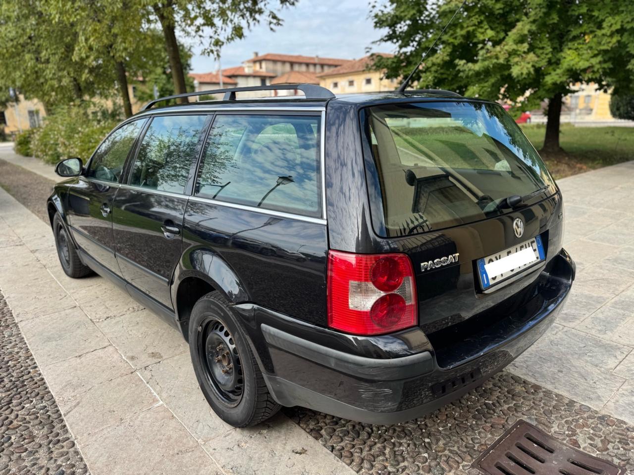 Volkswagen Passat 1.9 TDI/101 CV Var. Business