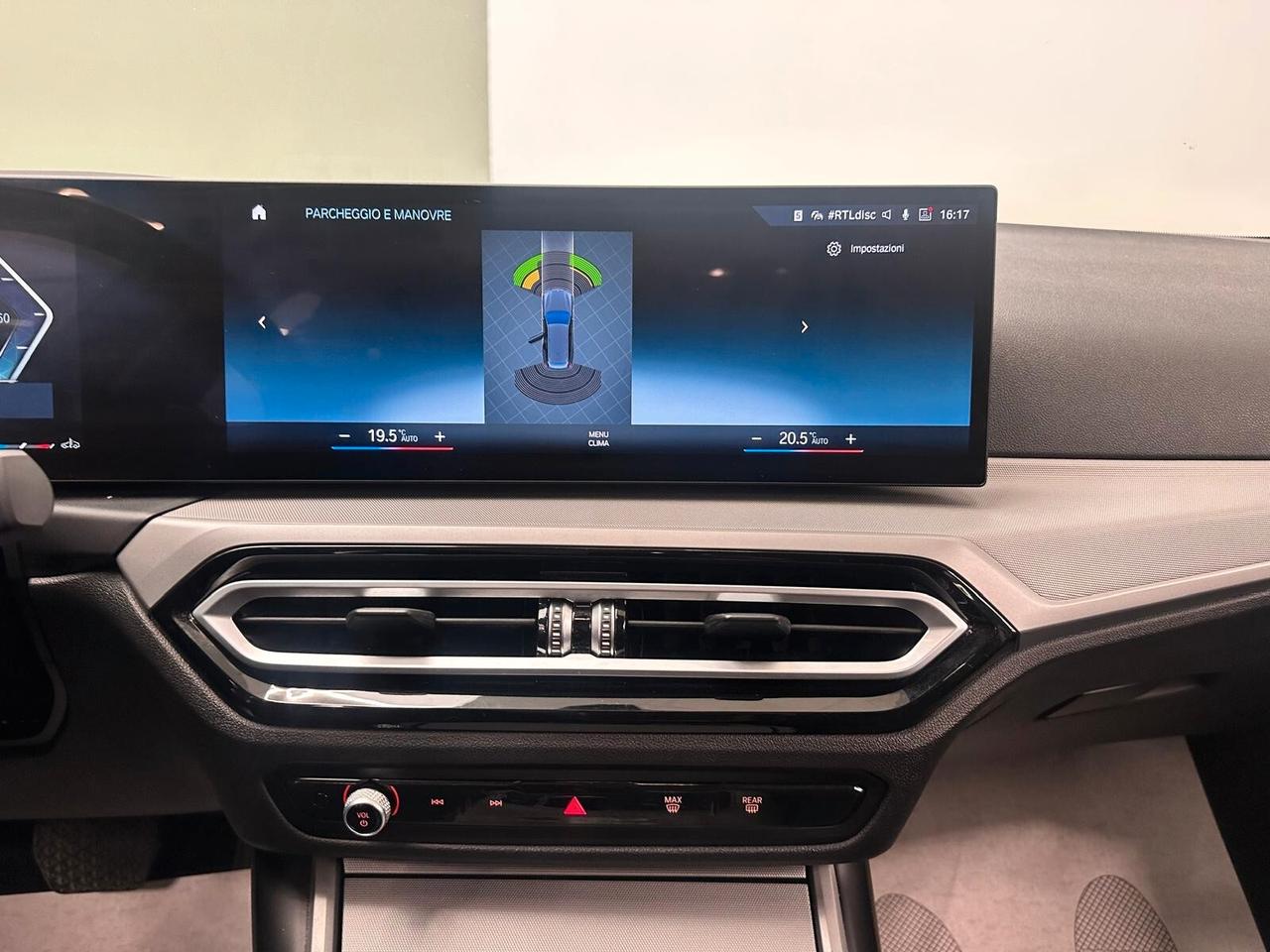 BMW 318 d Serie 3 Touring mhev 48V auto IVA ESPOSTA